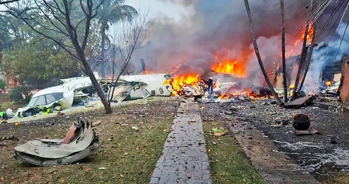 Máy bay chở khách Brazil lao xuống khu dân cư, 61 người thiệt mạng