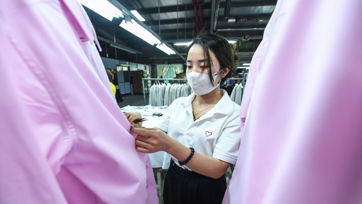 Tin tức thời sự mới ngày 12/8: Điều tra tiền lương tại 3.400 doanh nghiệp