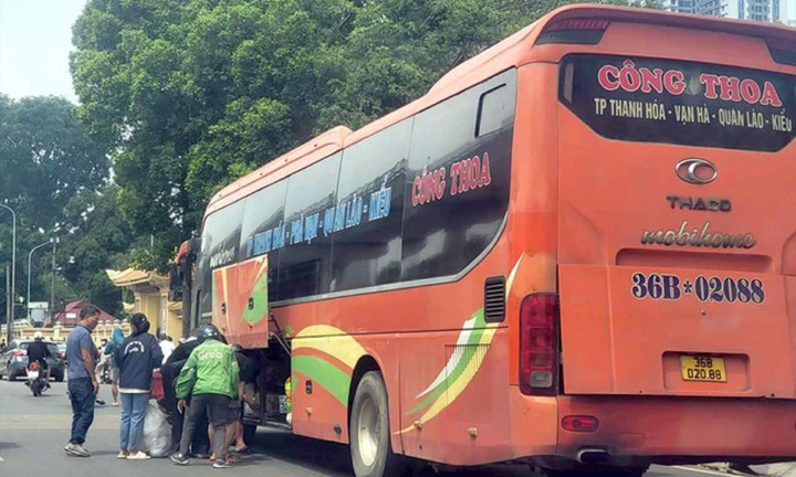 Chuyển khách dọc đường xe khách bị xử phạt thế nào?