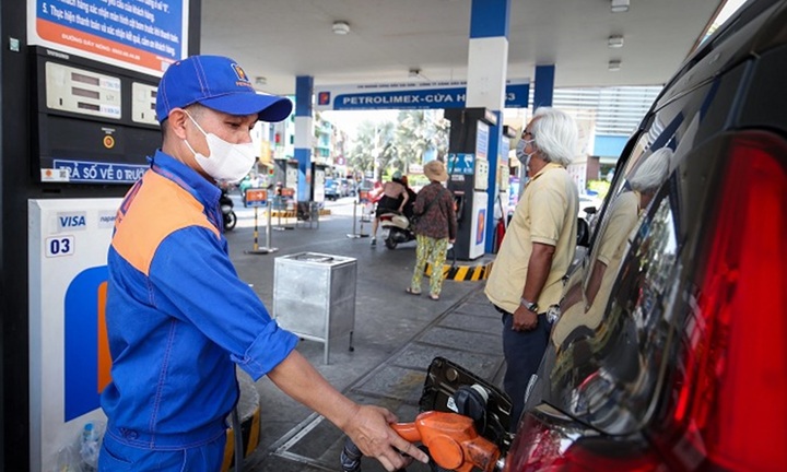 Từ chiều 15/8, giá xăng dầu đồng loạt tăng trở lại