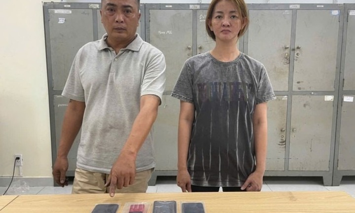 Tạm giữ hai đối tượng dàn cảnh mua điện thoại để chiếm đoạt