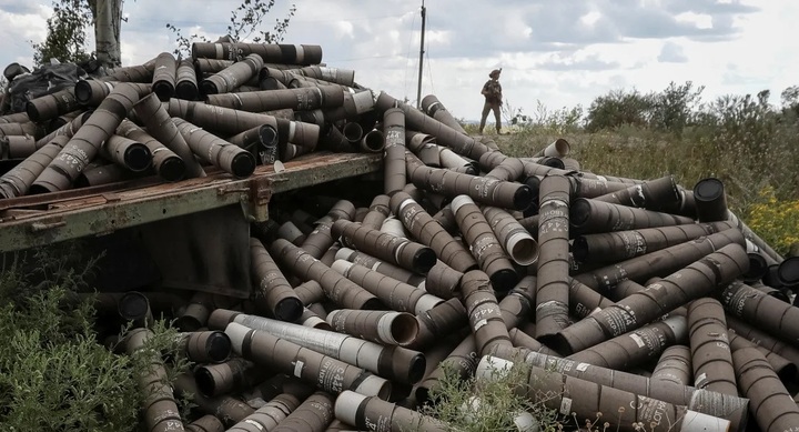 Ukraine cạn kiệt đạn pháo, liên tiếp 