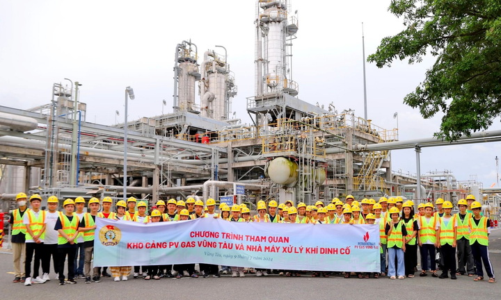 Các hoạt động chào mừng 95 năm thành lập Công đoàn Việt Nam