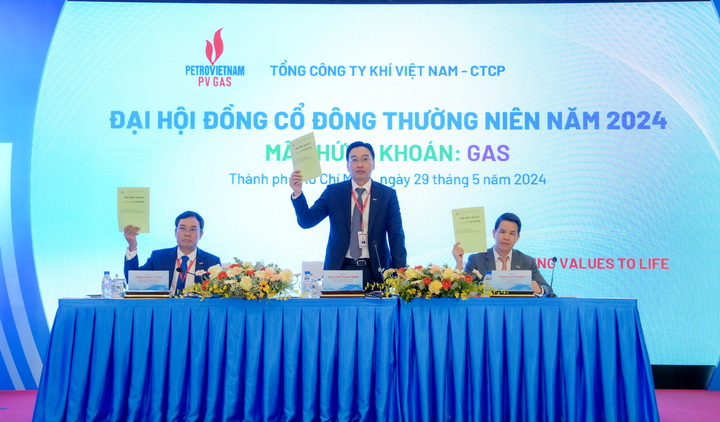 PV GAS thông báo về chốt danh sách chia cổ tức và phát hành cổ phiếu để tăng vốn