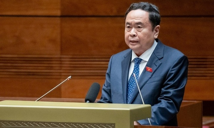 Các thành viên Chính phủ, Trưởng ngành trả lời thẳng thắn, làm sáng tỏ nhiều vấn đề