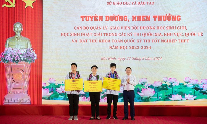 Bắc Ninh chi gần 5,2 tỷ đồng thưởng cho học sinh đoạt giải cao trong các kỳ thi