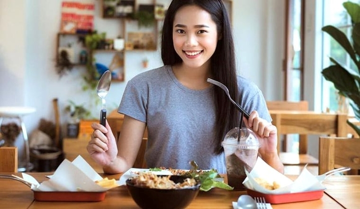 Những kiểu ăn sáng âm thầm rút ngắn tuổi thọ không phải ai cũng biết