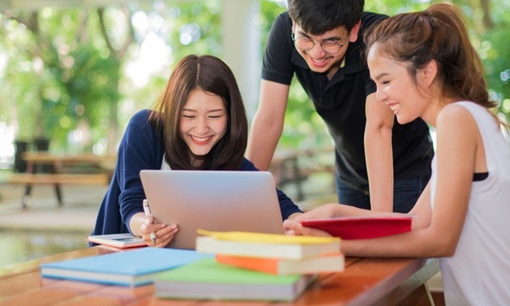 Có nên học đại học từ xa không?