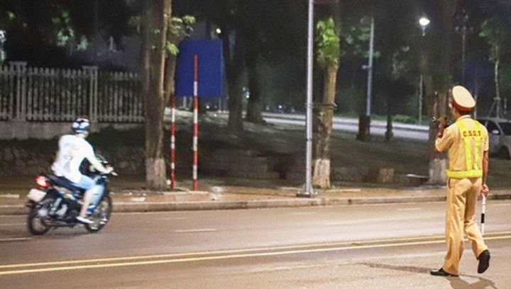 Cảnh sát giao thông có được truy đuổi theo phương tiện vi phạm