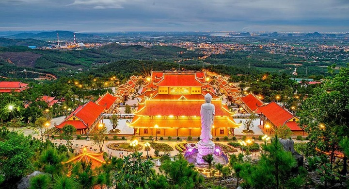 Top 5 ngôi chùa Quảng Ninh đẹp, linh thiêng