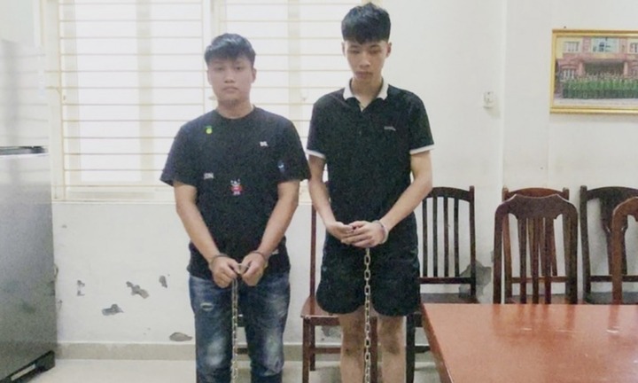 Nghiện game, 2 nam sinh dùng kiếm cướp tài sản người đi đường