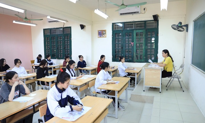  Từ năm 2025, muốn có điểm ngoại ngữ để xét tốt nghiệp THPT phải dự thi