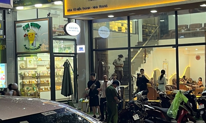 Người đàn ông Nga tử vong, nghi rơi từ tầng cao ở trung tâm Nha Trang