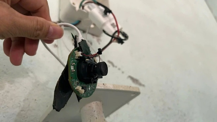 Vụ nữ sinh phát hiện camera quay lén trong phòng tắm: Công an xác minh