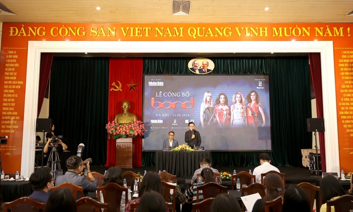 Tứ tấu Bond diễn tại Việt Nam, toàn bộ tiền bán vé ủng hộ đồng người dân vùng lũ