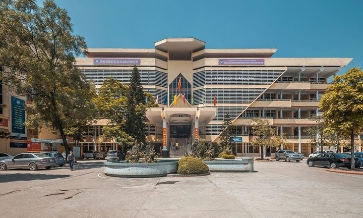 Một trường đại học ở Hà Nội phải sơ tán sinh viên do nguy cơ lũ quét, sạt lở