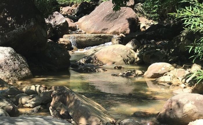 Khám phá khu du lịch Khe Lim – điểm thư giãn cực “chill” giữa núi rừng