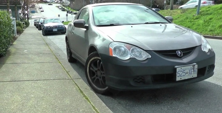 Đỗ xe trên dốc không chèn bánh bị phạt bao nhiêu tiền?