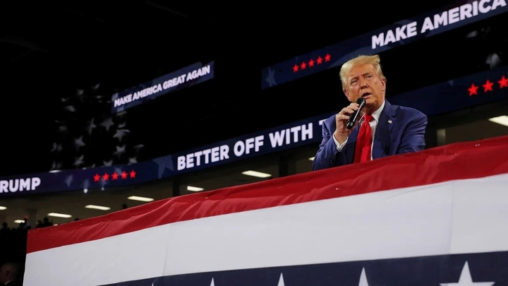 Ông Trump trở lại đường đua tranh cử sau vụ ám sát hụt, cản đà tiến của bà Harris