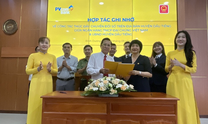 PVcomBank và UBND huyện Dầu Tiếng ký kết hợp tác về thúc đẩy chuyển đổi số