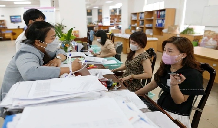 Cách tính trợ cấp cho công chức thôi việc theo nguyện vọng