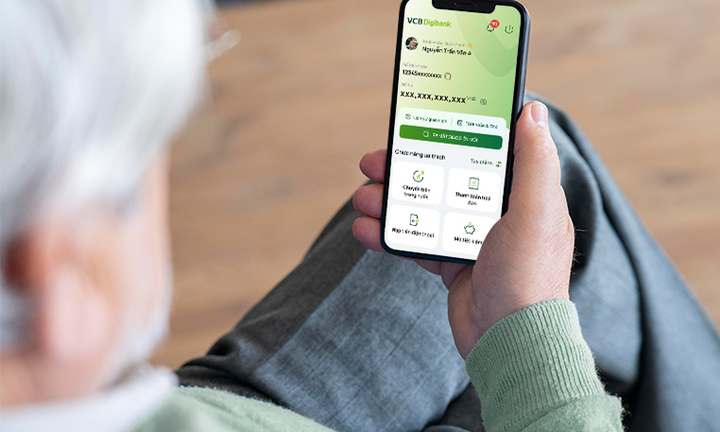 VCB Digibank có thêm giao diện an vui: Chữ to, số rõ, phù hợp với khách hàng lớn tuổi