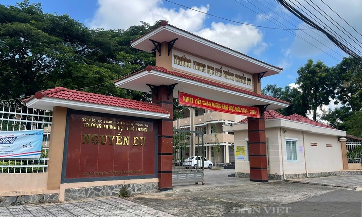 Vụ giáo viên
