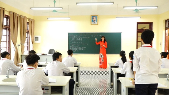 Đề xuất miễn học phí con giáo viên: Đại diện Bộ GD&ĐT nói gì?