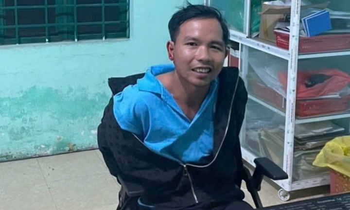 Bắt nghịch tử chém bố tử vong, đánh mẹ bị thương nặng