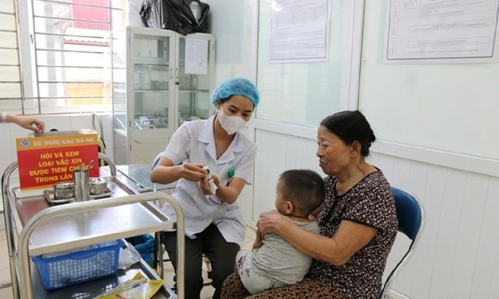 Hà Nội bước vào chiến dịch tiêm vaccine phòng bệnh sởi cho trẻ