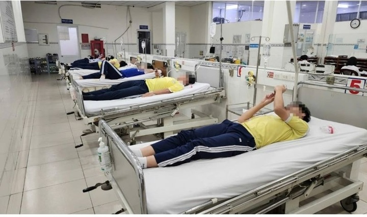 Vụ nghi ngộ độc ở Trường THPT Lê Quy Đôn: UBND TP.HCM chỉ đạo khẩn