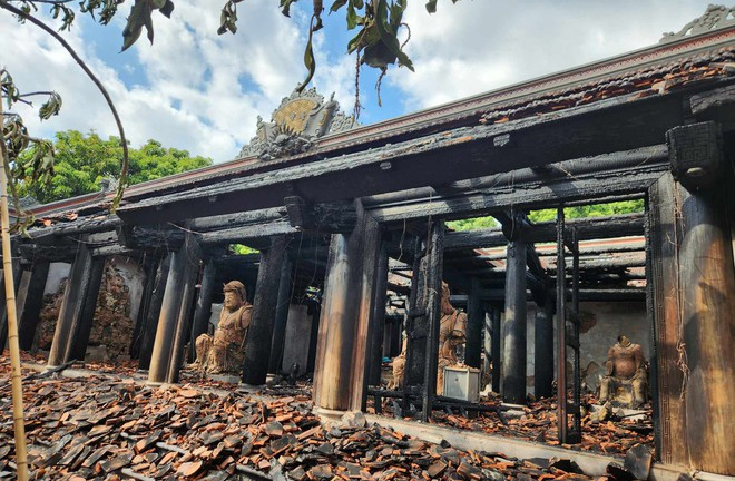 Hiện trường vụ cháy thiêu rụi hoàn toàn 27 pho tượng Phật ở chùa Phổ Quang