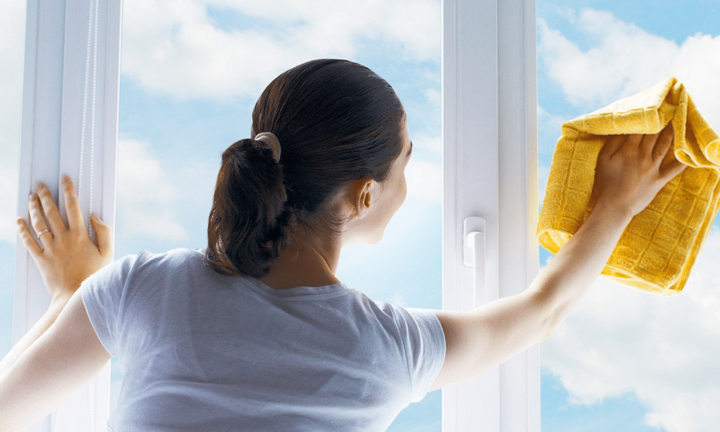 Cách vệ sinh cửa sổ sạch bong sáng bóng