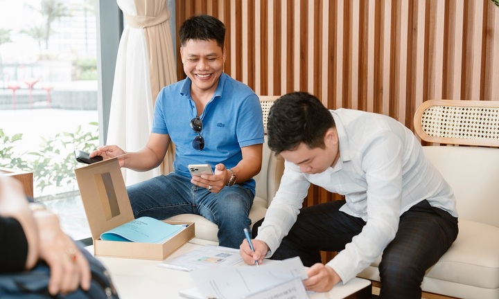 Cư dân The Beverly rộn ràng nhận nhà sang, sẵn sàng đón Tết lớn