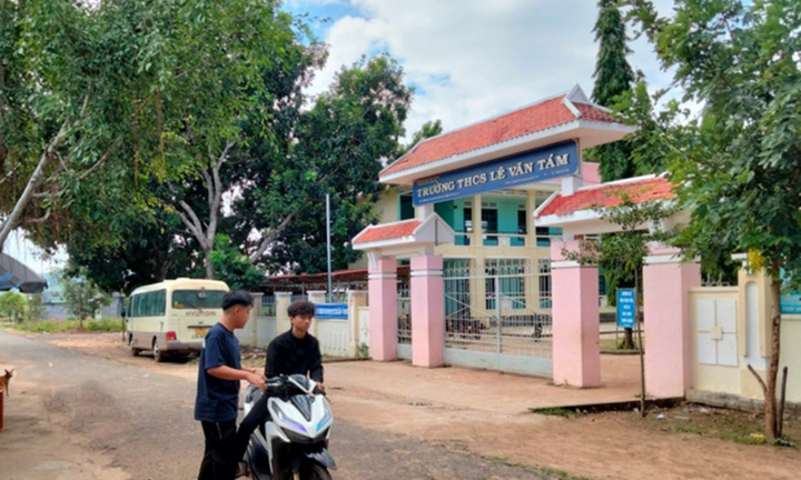 Hiệu trưởng ở Gia Lai vẫn 