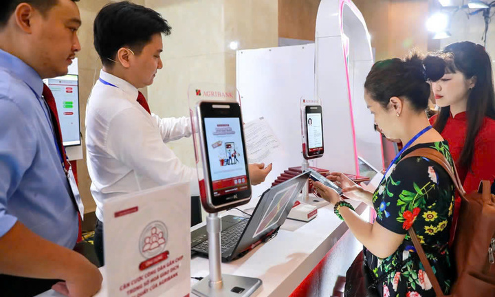 Agribank thông báo thời gian giao dịch ngoài giờ hành chính