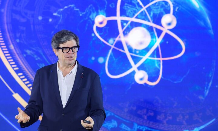 Nhà khoa học VinFuture lý giải vì sao AI không thể thông minh được như con người