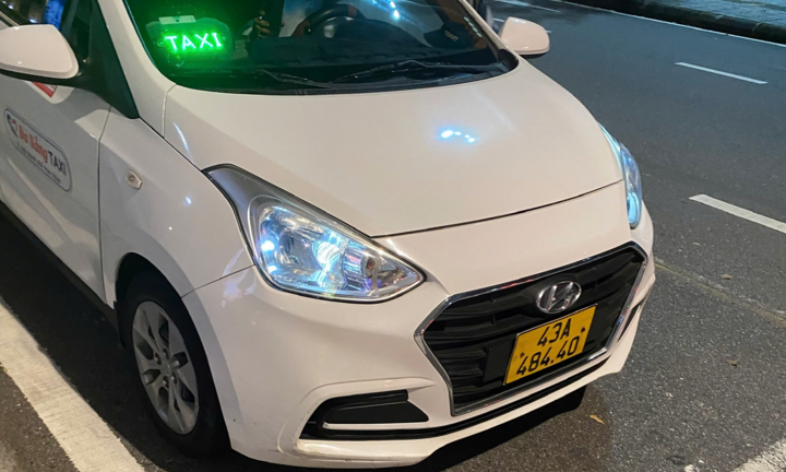 Đình chỉ tài xế taxi lăng mạ, đuổi khách xuống xe tại sân bay Đà Nẵng