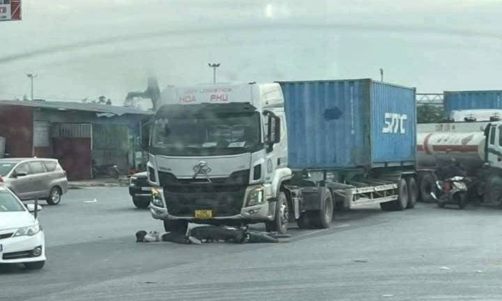 Xe máy rẽ trái đúng 