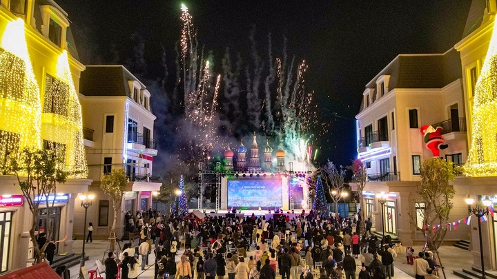 Khu phố thương mại sắp khai trương, nhà đầu tư đổ về đón đầu cơ hội lớn nhất thập kỷ tại Móng Cái