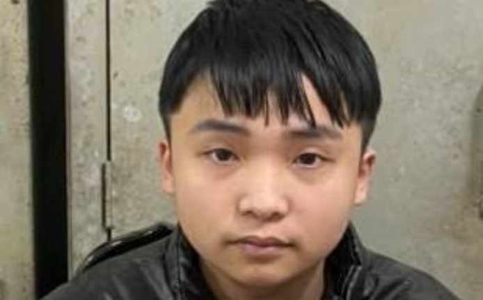 Nam thanh niên tạo vỏ bọc sang chảnh, dùng sim tứ quý để lừa đảo 