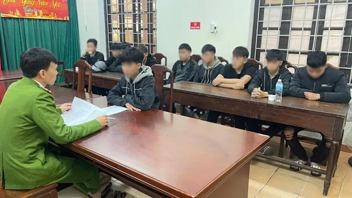 Bắt giữ 10 thanh thiếu niên để điều tra về hành vi cố ý gây thương tích