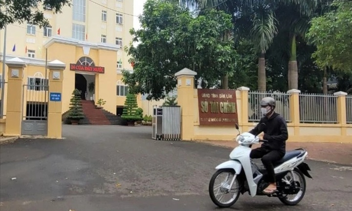 Diễn biến mới vụ giáo viên ở Đắk Lắk nguy cơ mất tiền thưởng