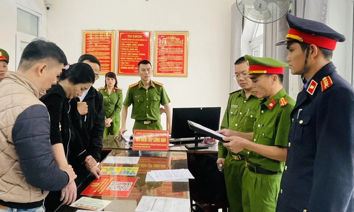 Tạm giam