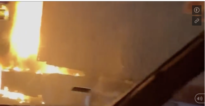 Clip: Xe container bốc cháy dữ dội trên cao tốc TP.HCM-Dầu Giây trong ngày ông Táo chầu trời