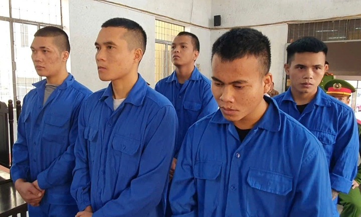 Góp 500.000 đồng mua ma túy về sử dụng, 1 người tử vong, nhóm con nghiện lĩnh hơn 53 năm tù