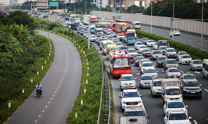 CSGT xử phạt hơn 18 tỷ đồng trong ngày mùng 4 Tết