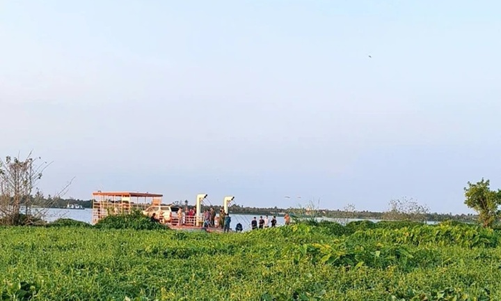 Nóng vụ 3 thanh niên bị hút vào cống nước, mất tích: Công tác tìm kiếm gặp khó khăn