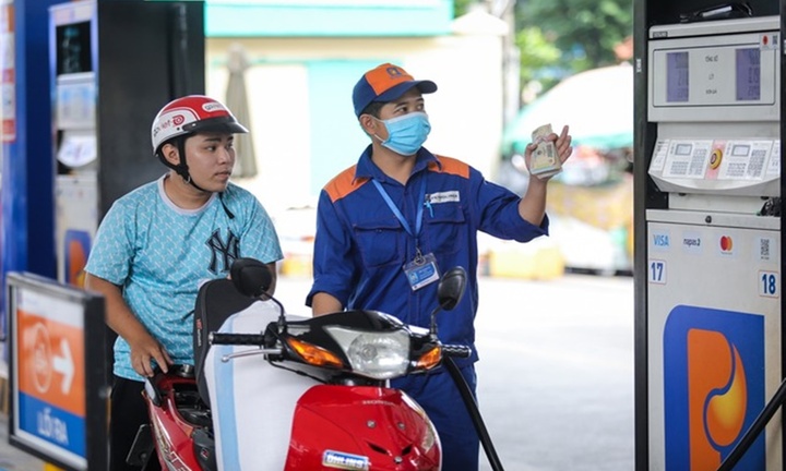 Giá xăng xuống dưới 21.000 đồng/lít 