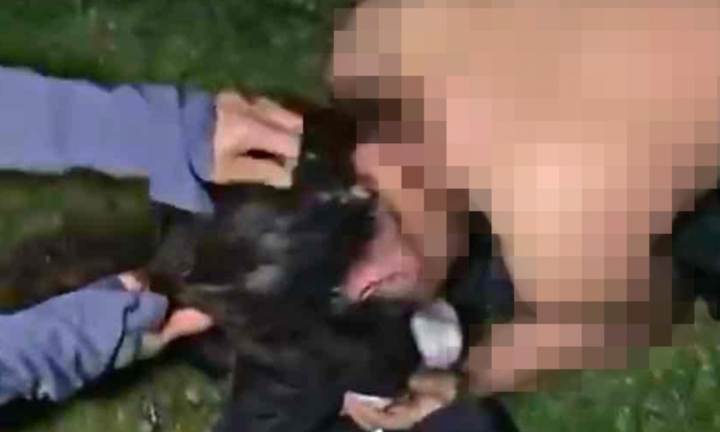 Vụ xịt hơi cay, lột quần áo phụ nữ quay clip tung lên mạng: Kẻ cầm đầu bị xử lý thế nào?